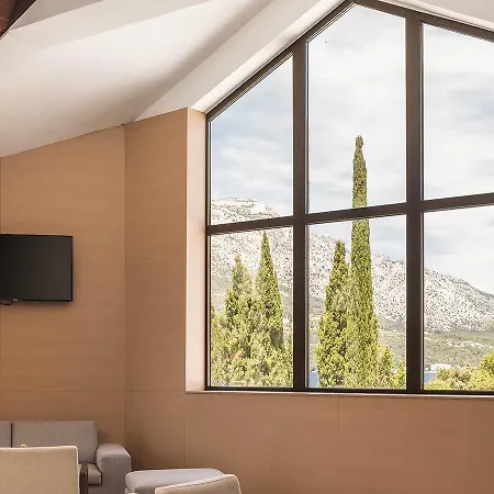 Aminess Liburna Szálloda